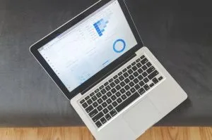 B2B Dijital Pazarlama: KOBİ'ler İçin Görünürlük ve Müşteri Kazanım Stratejileri kapak görseli
