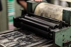 Matbaa ve Baskı Makineleri Seçim Rehberi: Ofset, Dijital ve Fleksografi